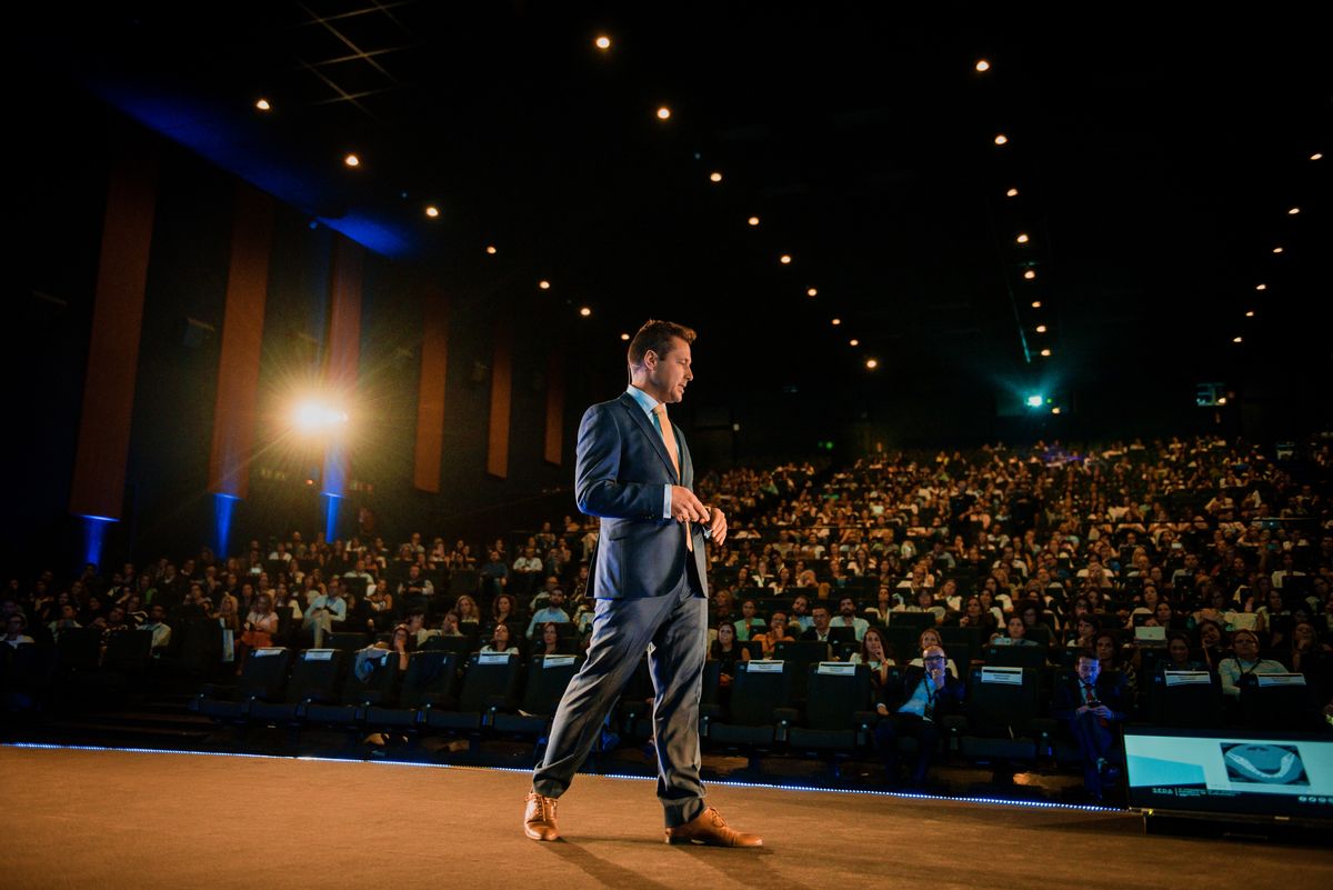 Ponencia del Dr Lacasa durante el III Congreso SEDA 2018