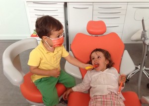 Sabéis cuándo llevar a vuestro hijo al dentista clinica dental lacasa litner valdemoro